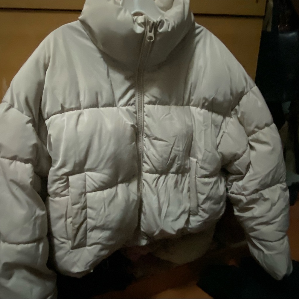 Very comfortable and warm, even for NYC winter cold conditions.
